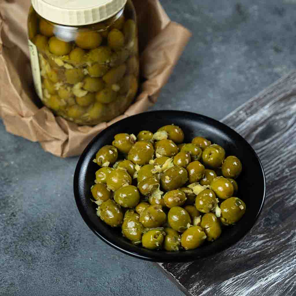 2 kilos of olives