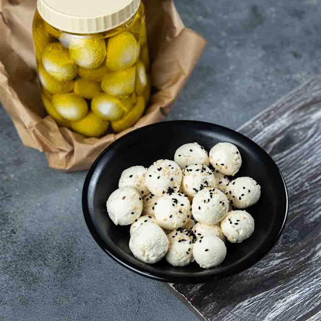 One kilo of rolled labneh