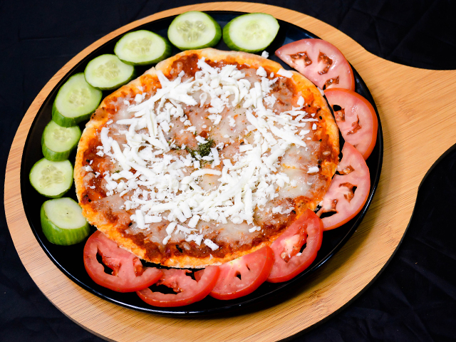 Tomato muhammara pie