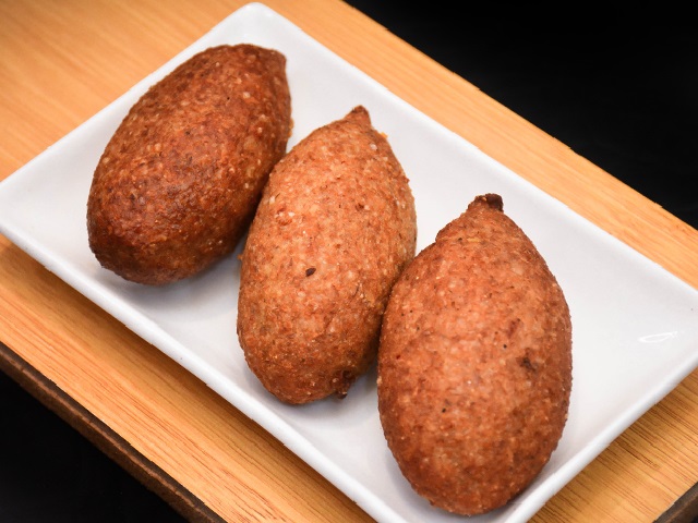 Fried chicken kibbeh