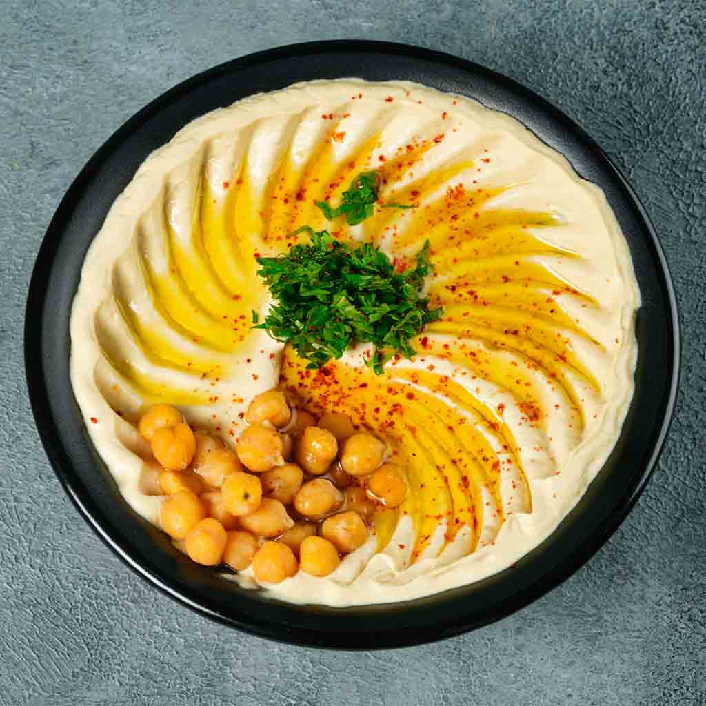 Hummus with lemon