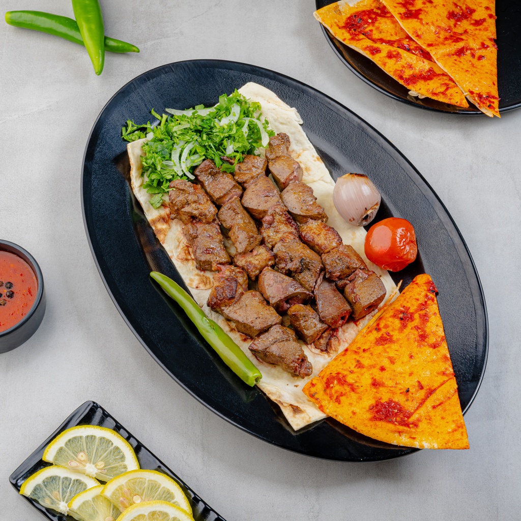Cubed grilled meat