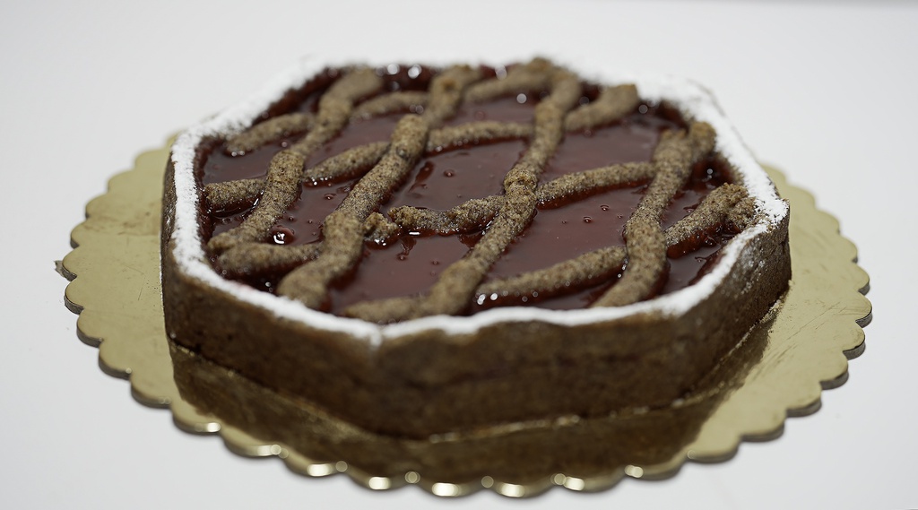 Date cake