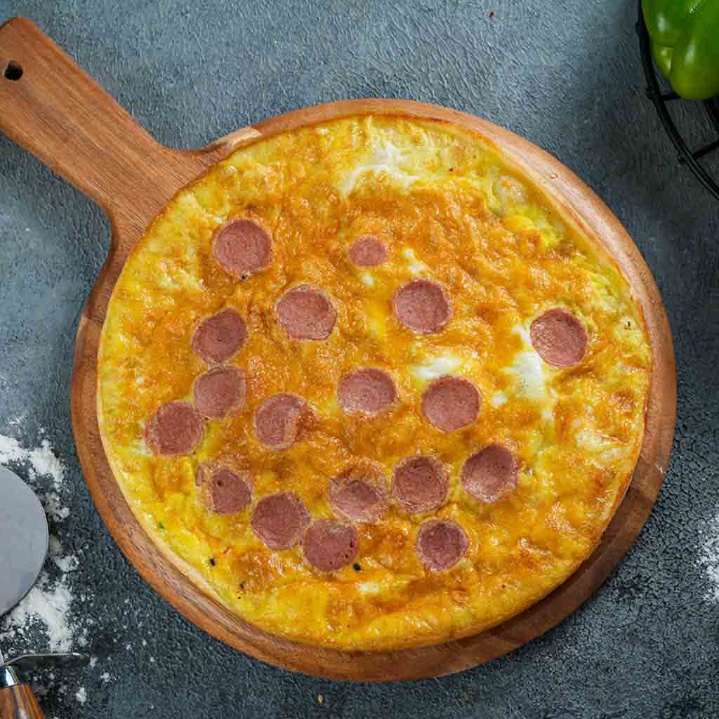 Egg pie with sausage