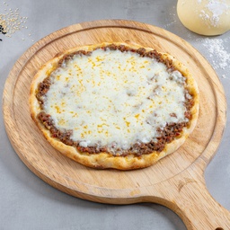Meat pie with cheese