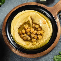 Syrian hummus with oil